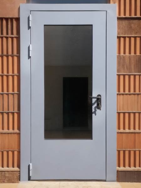 Дверь с большим стеклом Дверь с большим стеклом