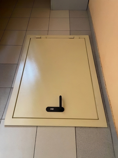 Напольный люк Напольный люк